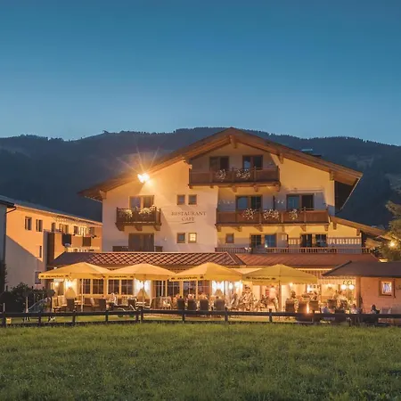 Loipenstubn فندق 4*