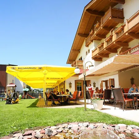 Hotel Loipenstubn Brixen im Thale