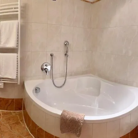 Hotel Loipenstubn